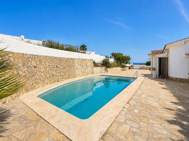 Foto 0238d567-ad2b-41e0-a6ac-cef919bd58ce. Casa amb calefacció aparcament piscina a Benajarafe