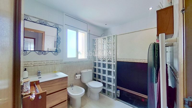 Foto af6cc705-b726-4dbc-8d36-b63b0369fbd3. Casa aparellada amb calefacció aparcament a Roda de Barà