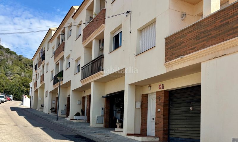 Foto d3eb3343-db47-4d19-baed-ebf6e7820643. Casa aparellada amb calefacció aparcament a Roda de Barà
