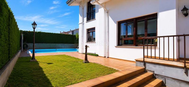 Foto 00a087ce-a1fa-4d95-8ce5-c97a06b3d417. Casa amb calefacció aparcament piscina a Ajo Bareyo