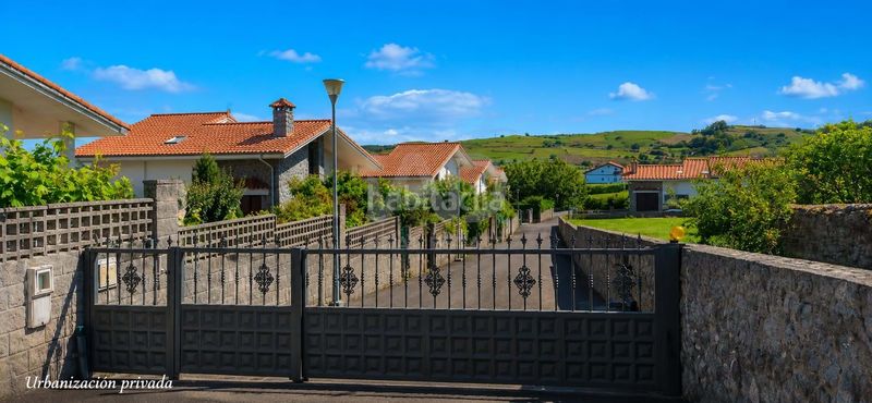 Foto 7f2ba549-e201-4934-8477-0f4399b33c3d. Casa amb calefacció aparcament piscina a Ajo Bareyo