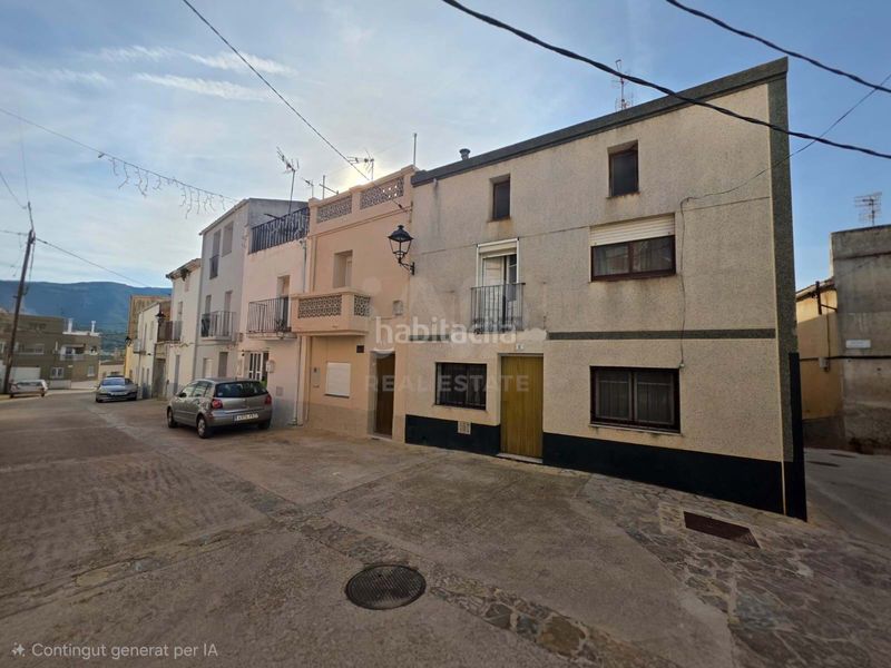 Foto d9c7ff27-53d1-4e0c-8c68-f77685b297cc. Masia amb aparcament a Freginals