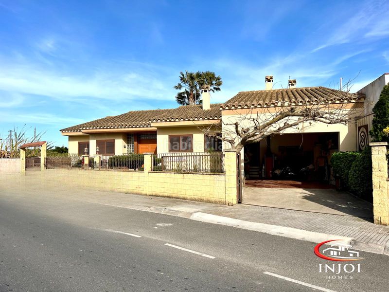 Foto a2bc2c10-f8d1-487e-a891-bc1ed94b3a3a. Casa amb calefacció aparcament a Deltebre