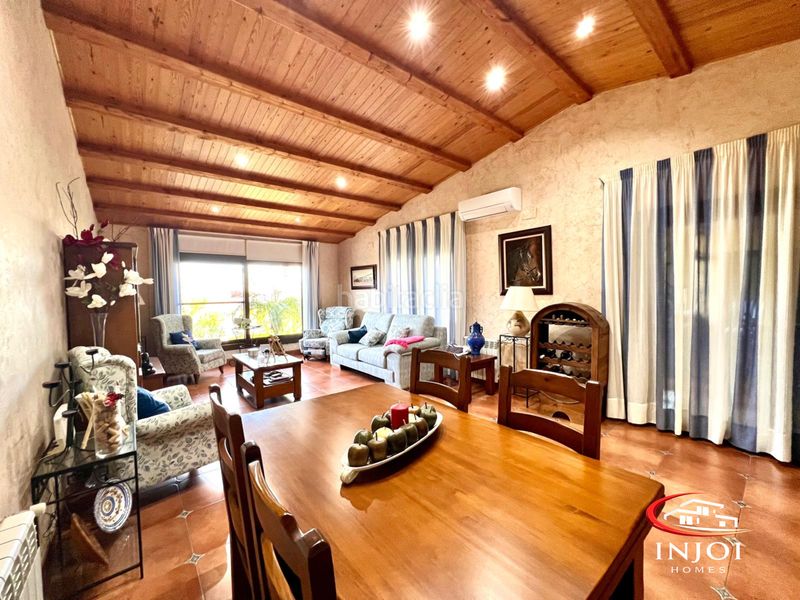 Foto deea6775-0a7a-4cd3-b90c-c78209785167. Casa amb calefacció aparcament a Deltebre