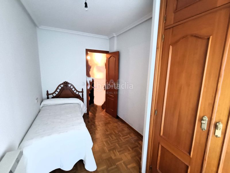 Foto 59a8222a-381d-4ec2-b2cd-7b416da39a38. Edificio en Sahagún