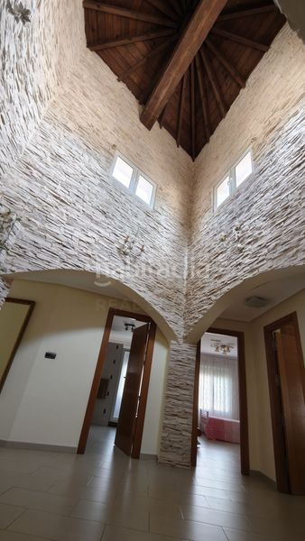 Foto b3030f1f-5fbe-4ff4-8aa3-4c399b32b52a. Casa amb calefacció piscina a Catral