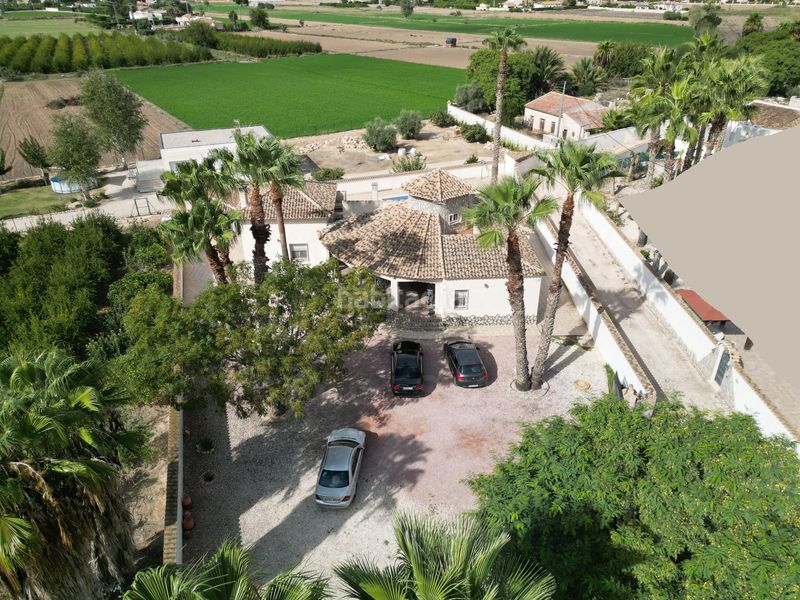 Foto fa45893e-53be-4326-b61e-c17a3147f5b1. Casa amb calefacció piscina a Catral