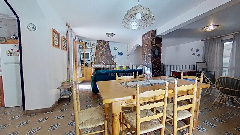 Foto 305d8069-a0ca-4308-ba74-913e4b08fe67. Masia amb aparcament a Eslida