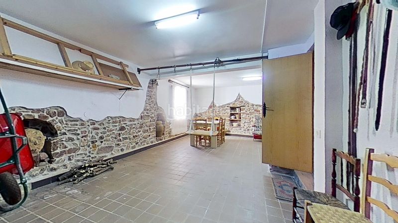 Foto e207ce4a-5c63-44e0-b9ab-09c82b24267a. Masia amb aparcament a Eslida