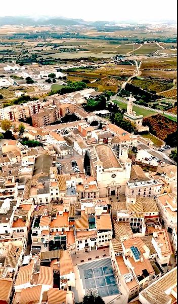 Foto f78cd302-7f80-4b5d-bb47-172828ebdce6. Edifici a Arboç (L´)