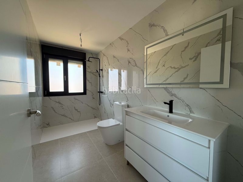 Foto 44e606c8-bd94-4de9-8266-6c985e078e48. Casa amb calefacció aparcament piscina a Casa Amarilla Galapagar