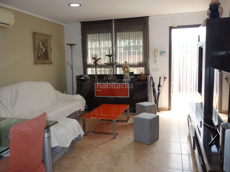 Foto f956e5b0-55fa-4563-8829-8b38415a50f7. Casa aparellada amb calefacció aparcament a Santa Quiteria - Les Boqueres Almazora / Almassora