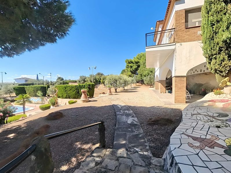 Foto ef24f961-5cac-443c-a307-1a5f3c26c4bf. Casa amb calefacció aparcament piscina a Sentiu de Sió (La)