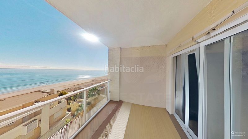 Foto 0a0bc12f-f21b-4d38-9301-97326b2de60f. Pis amb calefacció aparcament piscina a Playa Muchavista Campello (el)