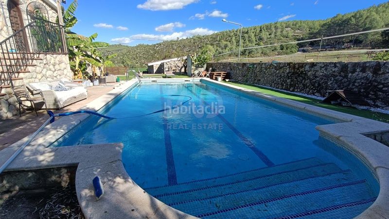 Foto f85ee234-7f3d-4fdb-936b-4aef56ae3208. Casa amb aparcament piscina a Canyelles