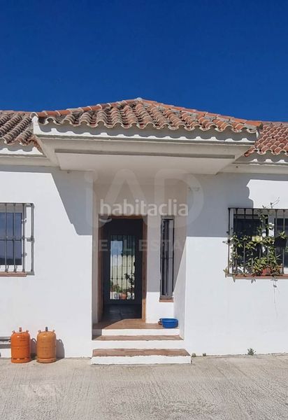 Foto cac1a202-e2c7-48c5-9bd4-5a12f87cba00. Chalet en El Cuartón - El Bujeo Tarifa