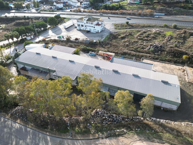 Foto a76986ba-56df-4acf-959a-37b1e39a643b. Edifici a Pinares de San Antón Málaga