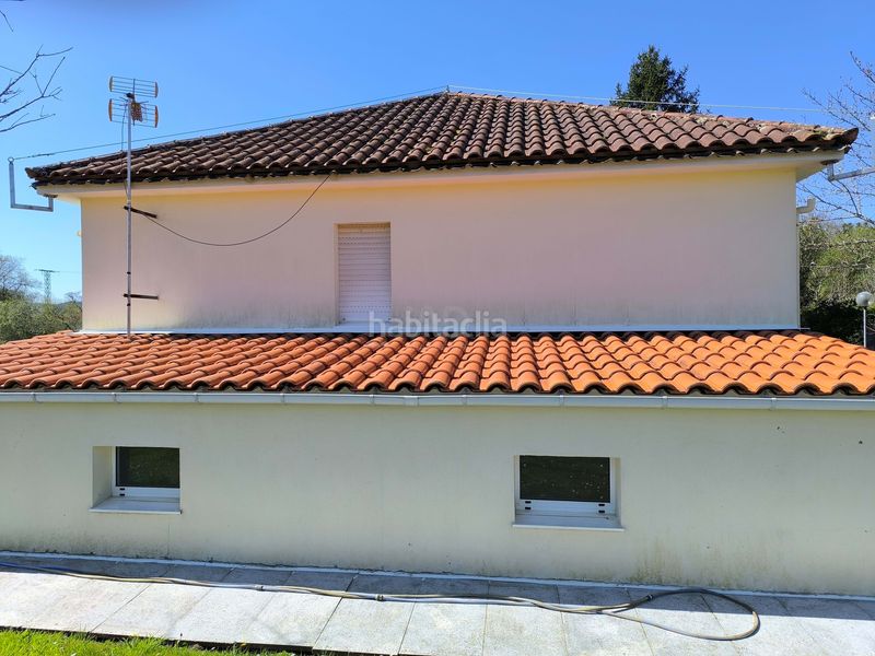Foto ab37d9ee-5f70-4e30-8b2a-64f40e7263ba. Casa amb calefacció a A Malata - Catabois - Ciudad Jardín Ferrol