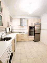 Flat in Calle Los Sitios 5