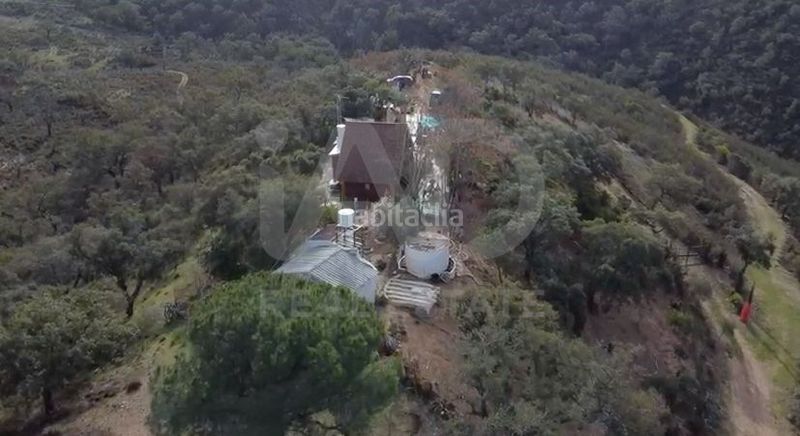 Foto dc4f3d3c-4bfe-4767-bd10-29d09eaf1b74. Finca rústica a Berrocal