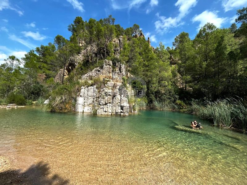 Foto add151f3-84de-4bce-b04d-723c1fbe2c45. Masia amb calefacció piscina a Anna