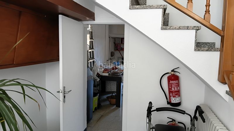 Foto 49e4d7a9-11e8-4429-839b-3d9f883241e8. Masia amb calefacció aparcament a Olot