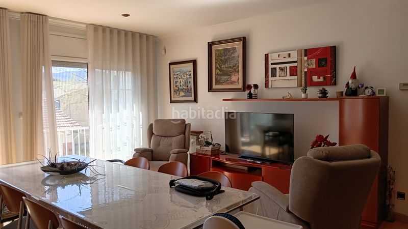 Foto f60c09e6-4250-4795-9cdc-d22992ac4e99. Masia amb calefacció aparcament a Olot