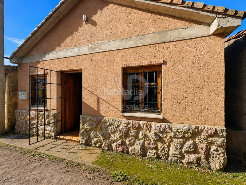 Foto d0b7d706-f202-4db1-ba57-40d7a321cbe4. Casa amb calefacció a Valdevimbre