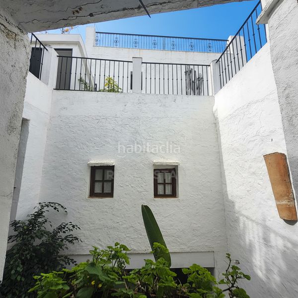 Foto 1ccf08e6-0dc4-40bf-ada2-04a66e60a915. Edificio en Vejer Vejer de la Frontera