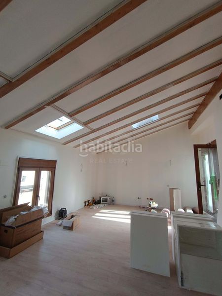 Foto 0355b648-e8ef-4e03-a32a-7b54a355caef. Pis a Begues