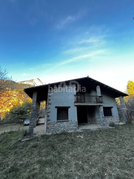 Foto 5e023500-ffb1-483f-a354-7f957c824eb1. Casa amb calefacció aparcament a Saldes
