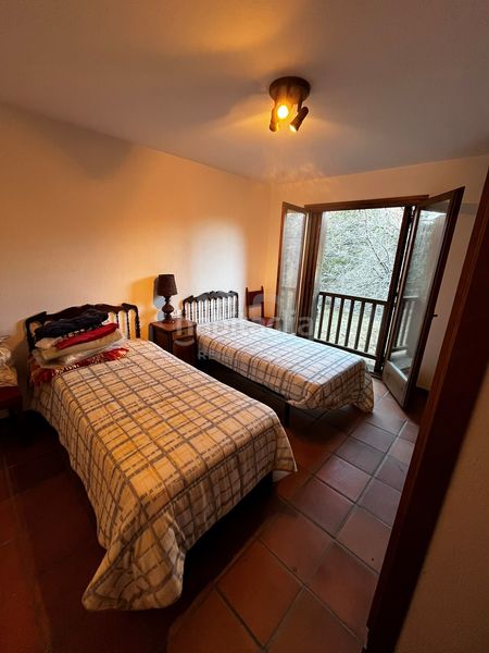 Foto 643f2f01-6648-43cc-a596-ca1045644693. Casa amb calefacció aparcament a Saldes