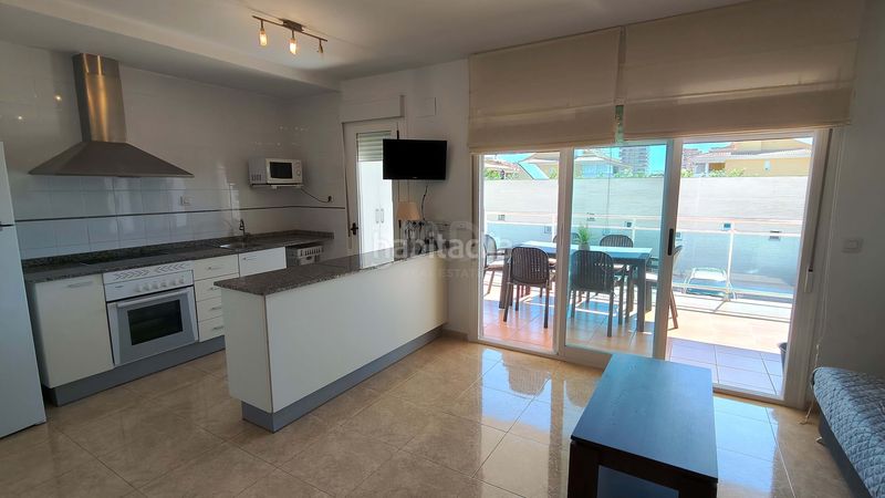 Foto b8deeb19-cfb2-41f5-b2dd-1894ea0d4167. Pis a Playa Morros de Gos Oropesa del Mar