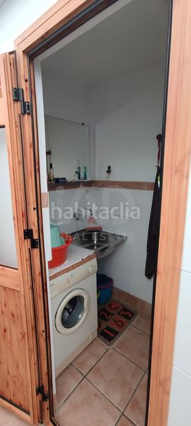 Foto e63aa0c2-2efc-4f04-94ed-6a1a89ae3a27. Casa aparellada amb calefacció a Écija