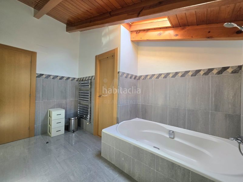 Foto 7d8bf929-6d0d-423f-9777-2a17b27e8688. Casa amb calefacció piscina a Begues