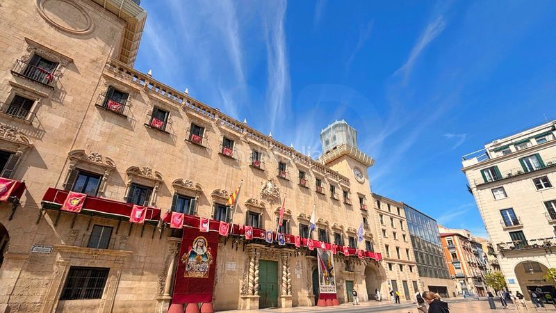 Foto ef076c9d-c999-4334-92e6-909adb300d19. Dachwohnung in plaza de la santísima faz 3 in Casco Antiguo - Sta. Cruz - Ayuntamiento Alicante