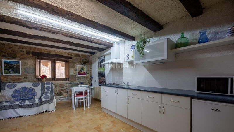 Foto bc6dfa5f-10b1-4baa-b81e-3252c1e74753. Casa amb aparcament piscina a Cellera de Ter (La)
