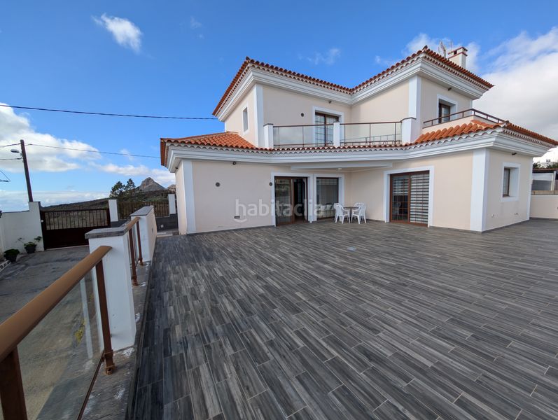 Foto cbbaa8bd-dfd1-4883-8657-8c4e8797534e. Xalet amb aparcament a Vilaflor