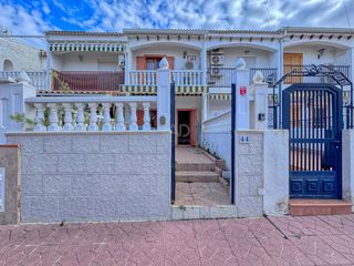 Casa aparellada a Panorama-Sierramar