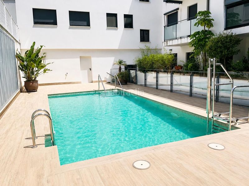 Foto b6708208-7b53-408a-9720-20883614e497. Àtic amb calefacció aparcament piscina a Cruz Roja Sevilla
