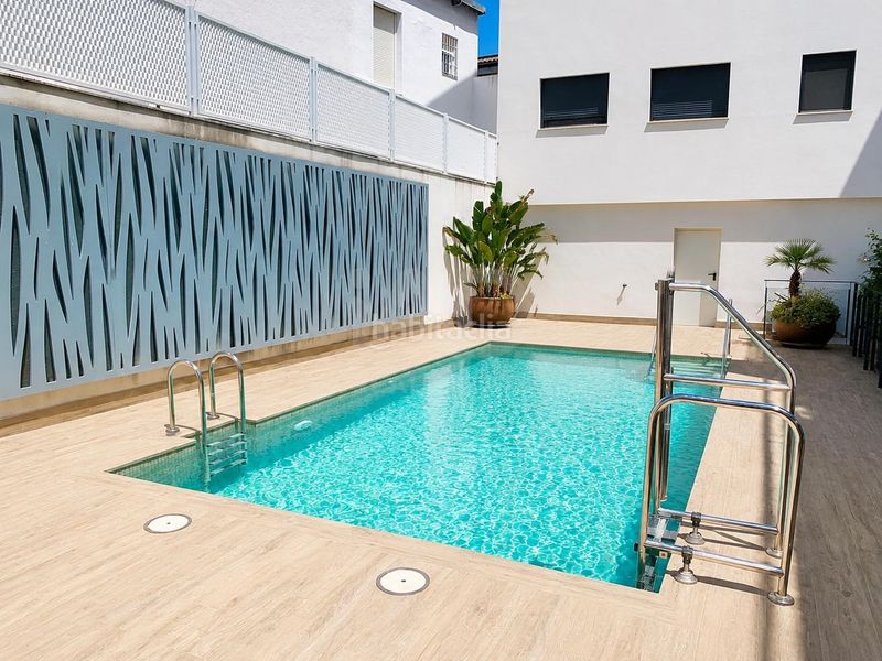 Foto e9225dfe-4f8f-4ce8-b3a4-098823ee33da. Àtic amb calefacció aparcament piscina a Cruz Roja Sevilla