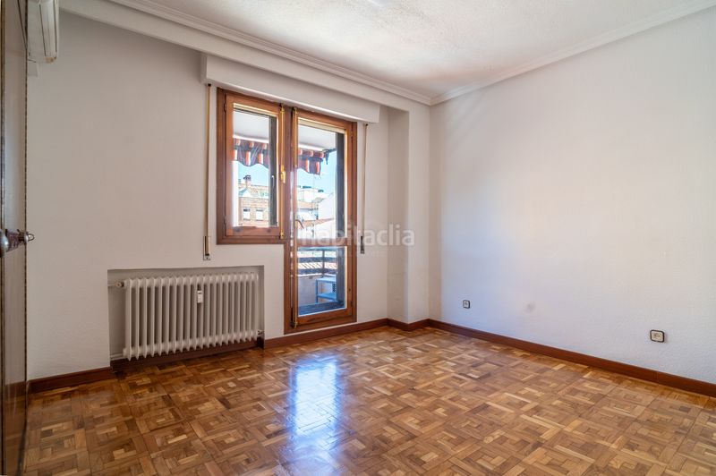 Foto cf02074b-436a-4fd4-8a03-69dc01a2c914. Rent flat with heating parking in Centro Getafe