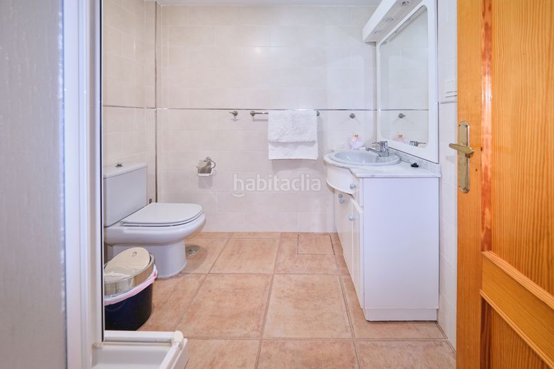 Foto 169ad2eb-6fd5-46e1-b179-69e8f7fb8169. Casa amb aparcament piscina a Velilla - Velilla Taramay Almuñécar