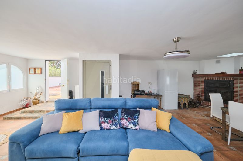 Foto aae8f598-1f28-40f9-90b8-b1e392ab442d. Casa amb aparcament piscina a Velilla - Velilla Taramay Almuñécar