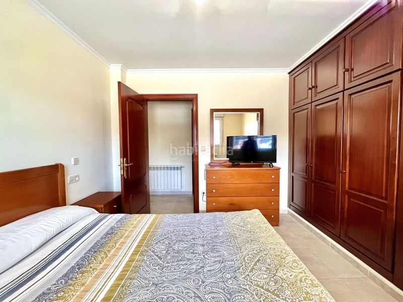 Foto a7c4b3fb-0f5b-49f8-b48e-e52a9bba76e7. Casa amb calefacció aparcament a Coirós