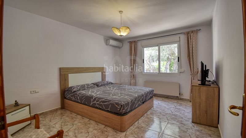 Foto bad6ad63-df4a-4ba0-a800-eb136d345855. Xalet amb calefacció aparcament piscina a Centro Pedreguer