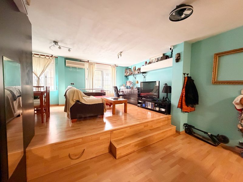 Foto b0c0dc7b-195e-4136-a17a-55d0118da4aa. Estudio en Vallirana