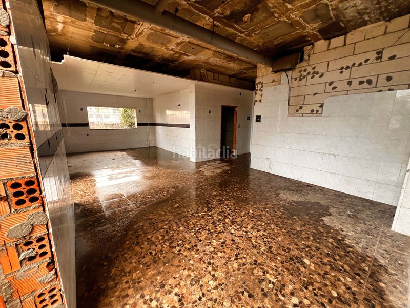Foto f7c39c85-949e-4d96-b900-5388de01496d. Edificio en Sant Vicenç dels Horts