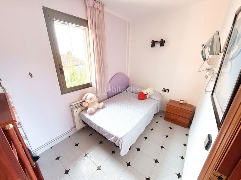 Foto a949bdf4-c1fb-4393-860e-60133d1c4c6c. Casa amb calefacció aparcament piscina a Vallirana