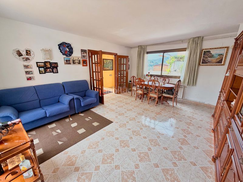 Foto b54df542-51e6-45b0-977e-949c2e1a22f2. Casa amb calefacció aparcament piscina a Vallirana